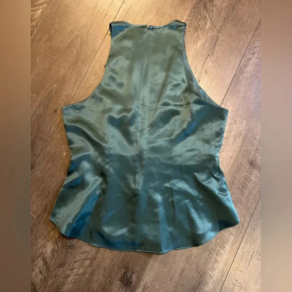 CINQ À SEPT Amari Twist Front Cutout Silk Top - Picture 3 of 6